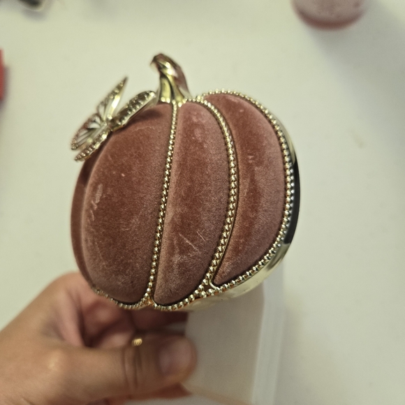 Bath & Body Works BUTTERFLY PUMPKIN NIGHTLIGHT Wallflowers Fragrance Plug - Picture 6 of 6